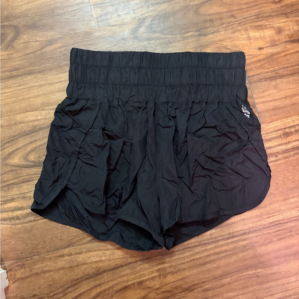 Black Women's Smocked Waist Relaxed Shorts